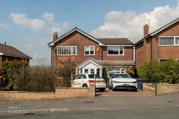 4 Bedroom Detached House For Sale In Stirling Court, Lane Bottom, Briercliffe, BB10