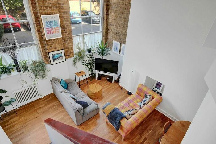 2 Bedroom Flat To Rent In Priory Grove, London, SW8