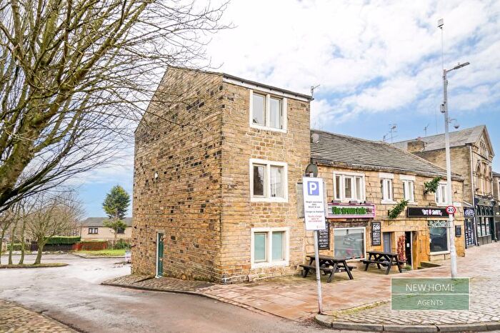 3 Bedroom End Of Terrace House For Sale In The Green, Idle, Bradford, BD10