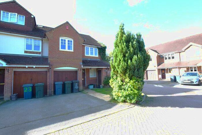 3 Bedroom Semi-Detached House To Rent In Saunderton Vale, High Wycombe, HP14
