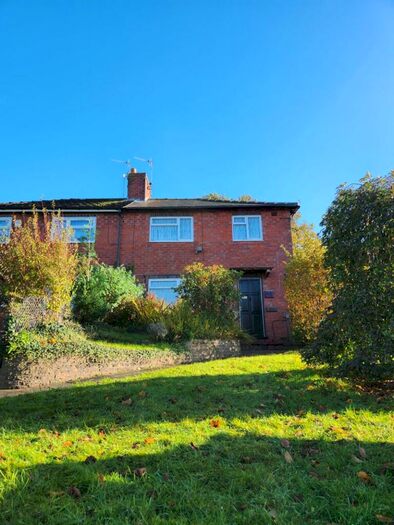 3 Bedroom Semi-Detached House To Rent In Wynall Lane, Stourbridge, DY9