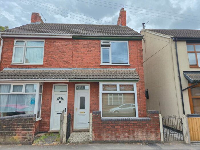 3 Bedroom Semi Detached House For Sale In Crescent Road, Hugglescote, LE67