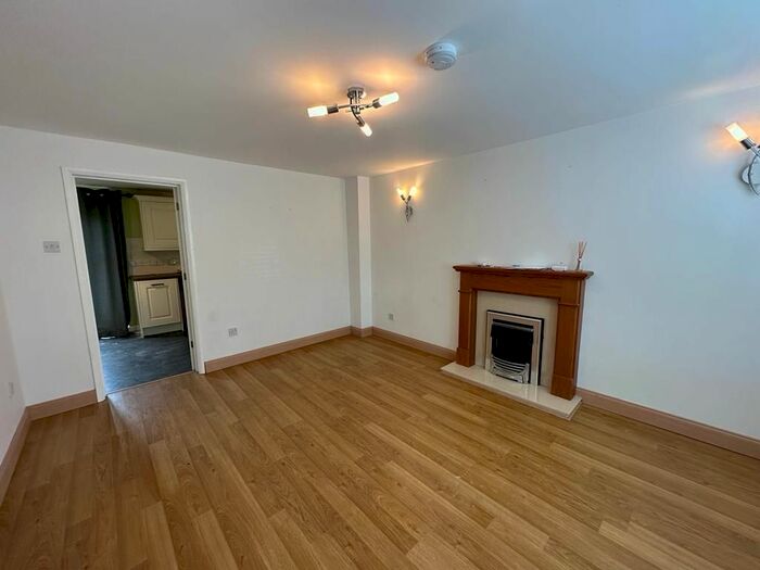 3 Bedroom Semi-Detached House To Rent In Revena Close, Nottingham, NG4