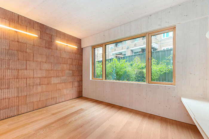 3 Bedroom Duplex To Rent In Denmark Hill, London, SE5