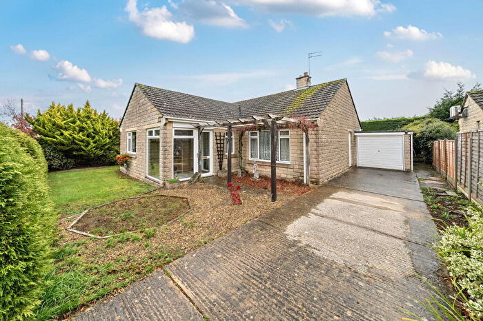 2 Bedroom Detached Bungalow For Sale In Springfield Gardens, Whitley Village, SN12