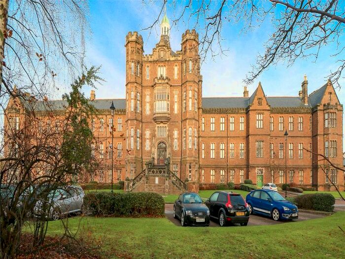 2 Bedroom Flat To Rent In Smillie Court, City Centre, Dundee, DD3