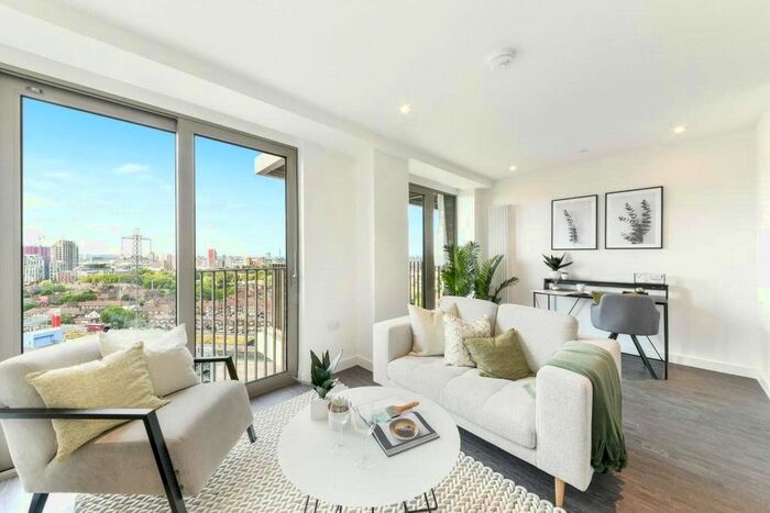 2 Bedroom Flat To Rent In Royal Eden Docks, London, E16