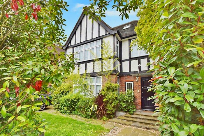 6 Bedroom House To Rent In Sherwood Road, Hendon Central, NW4