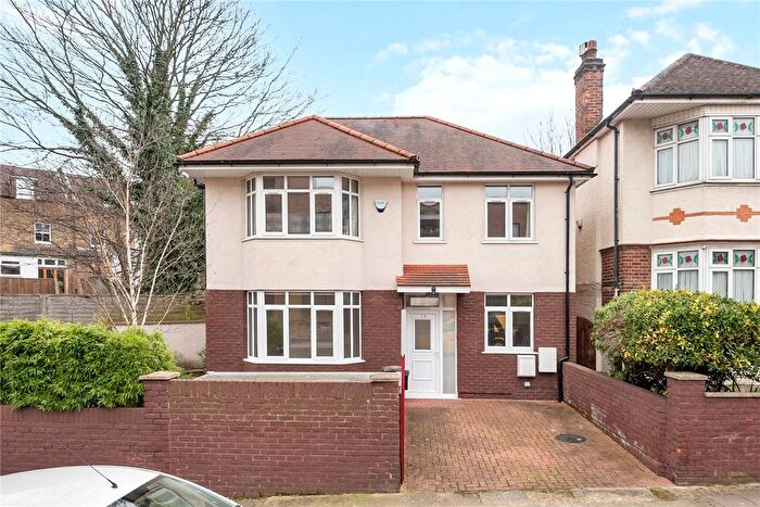 3 Bedroom Detached House To Rent In Cheviot Road, West Norwood, London, SE27