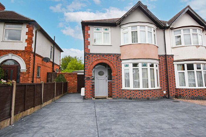 3 Bedroom Semi-Detached House To Rent In Little Glen Road, Glen Parva, Leicester, LE2