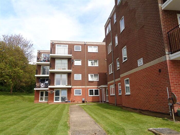 2 Bedroom Flat To Rent In Surrey Road, Seaford, BN25