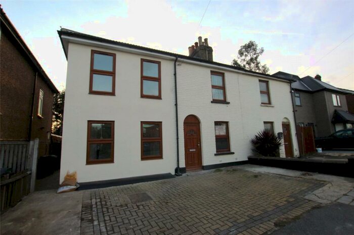 8 Bedroom Property To Rent In Tomswood Hill, Ilford, IG6