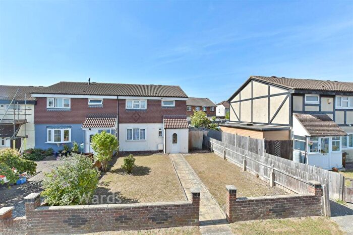 3 Bedroom End Of Terrace House For Sale In Coverdale Close, Walderslade, Chatham, Kent, ME5