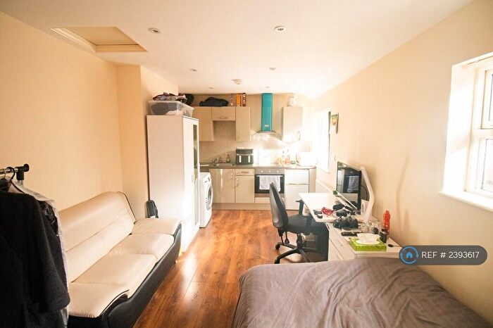 Studio To Rent In Victoria Avenue, Leicester, LE2