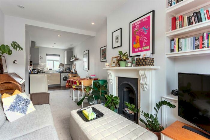1 Bedroom Apartment To Rent In Blackstock Road, Highbury, N5