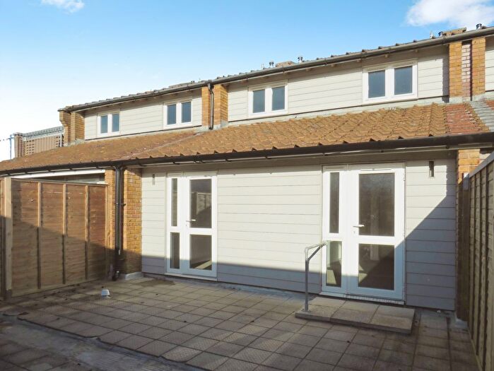 1 Bedroom Flat To Rent In Bushfield Court, Peterborough, PE2