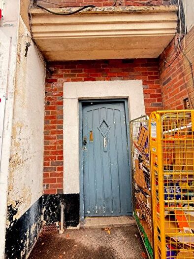 3 Bedroom Flat To Rent In Weoley Castle Road, Birmingham, B29