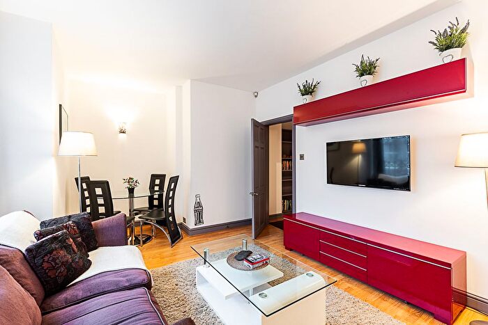 1 Bedroom Flat To Rent In Pembridge Villas, London, W11