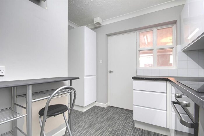 2 Bedroom Flat For Sale In Ramsey Road, St. Ives, Huntingdon, PE27