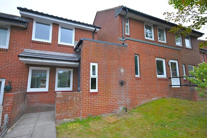 2 Bedroom Town House For Sale In Main Street, Wadworth, Doncaster, DN11