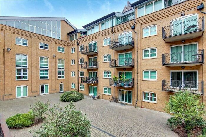 1 Bedroom Flat To Rent In The Grainstore, Western Gateway, Royal Victoria Docks, London, E16