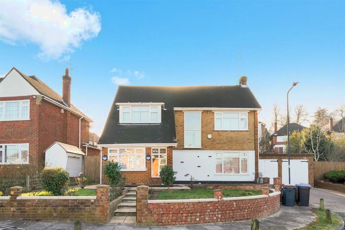 4 Bedroom Detached House To Rent In Kenelm Close, Harrow-On-The-Hill, Harrow, HA1
