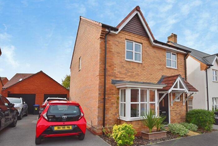 4 Bedroom Detached House For Sale In Millenium Drive, Amesbury, SP4