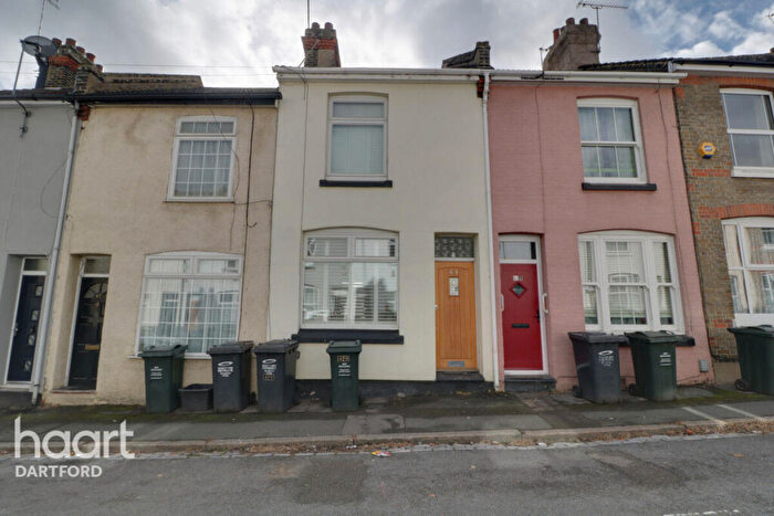 2 Bedroom Terraced House For Sale In Gordon Road, Dartford, DA1