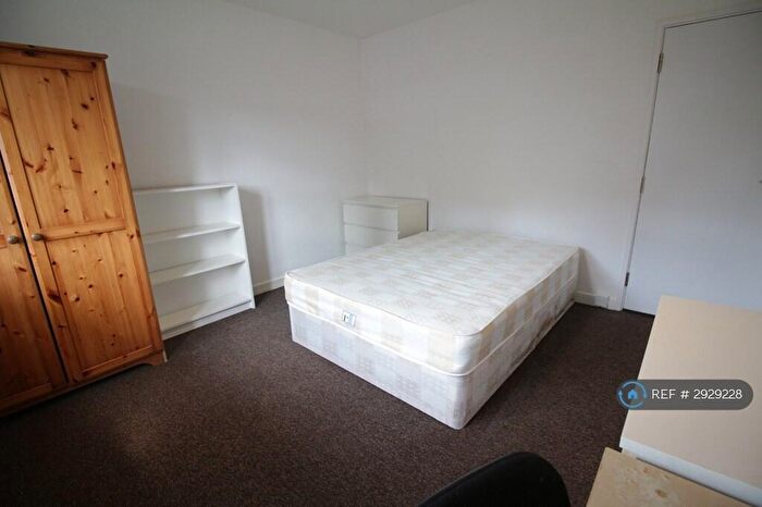 4 Bedroom Flat To Rent In Welford Court, London, NW1
