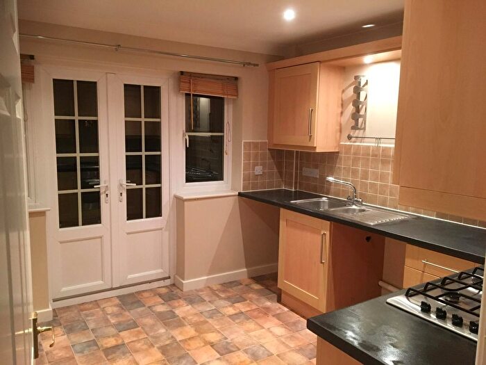 2 Bedroom Property To Rent In King Edward Close, Calne, SN11