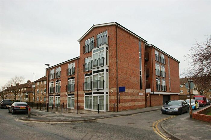 1 Bedroom Flat To Rent In Leyburn House Del Pyke, York, YO31
