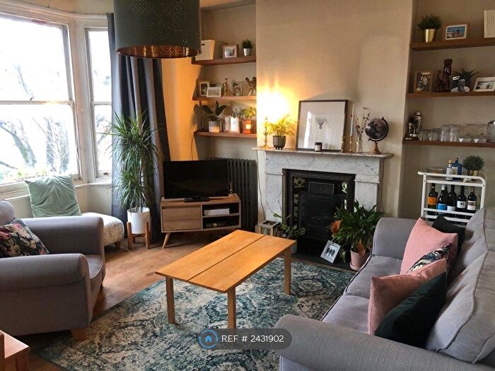 2 Bedroom Flat To Rent In Falkland Road, London, N8