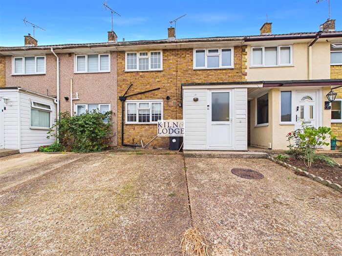 3 Bedroom Terraced House For Sale In Dengayne, Basildon, SS14