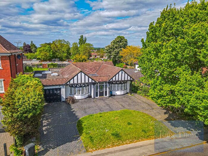 5 Bedroom Detached House For Sale In Manor Road, Chigwell, Essex, IG7
