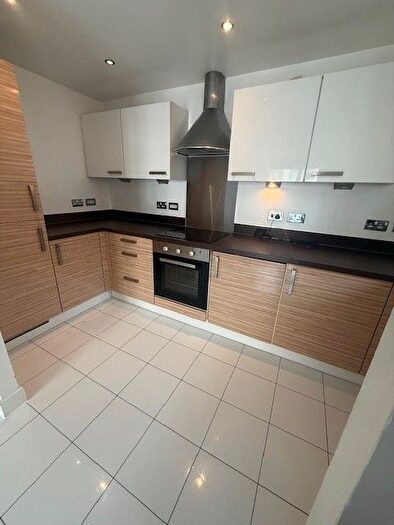 2 Bedroom Flat To Rent In Honeycombe Chine, Boscombe, Bournemouth, BH5