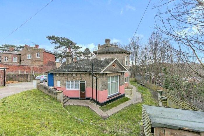 1 Bedroom Flat To Rent In Cauldwell Hall, Ipswich, IP4