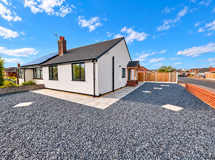 2 Bedroom Bungalow For Sale In Parksway, Knott End-On-Sea, Poulton-Le-Fylde, FY6