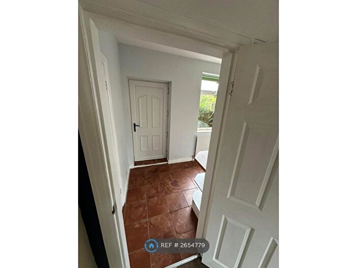 2 Bedroom End Terrace House To Rent In Willow Drive, Sheffield, S9