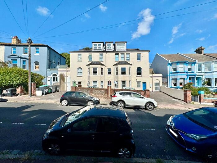 2 Bedroom Apartment To Rent In Richmond Road, Brighton, BN2