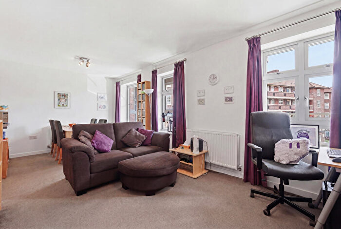 2 Bedroom Flat For Sale In Abode Apartments, Devons Road, E3