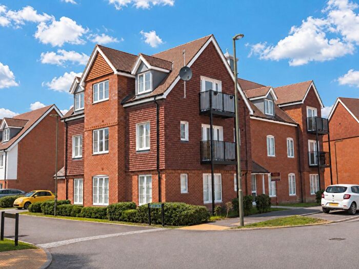 2 Bedroom Apartment For Sale In Hoadley Road, Horley, Surrey, RH6