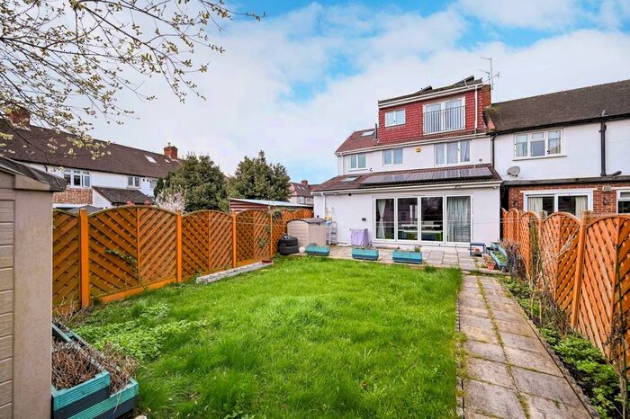 6 Bedroom Property To Rent In Clayton Road, Isleworth, TW7