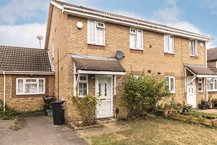 4 Bedroom Property To Rent In Westmacott Drive, Feltham, TW14