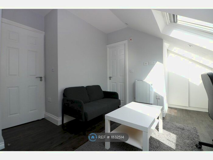 1 Bedroom Flat To Rent In Ranelagh Road, London, NW10