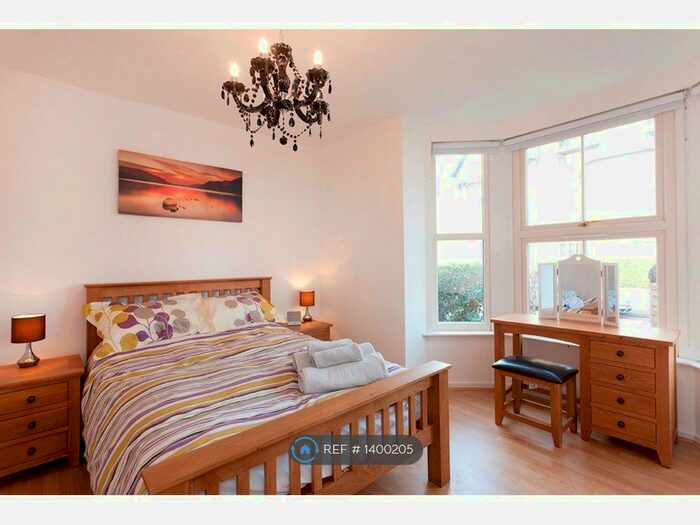 2 Bedroom Flat To Rent In Musters Road, West Bridgford, Nottingham, NG2