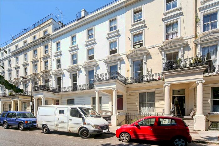 2 Bedroom Flat To Rent In St. Stephens Gardens, London, W2