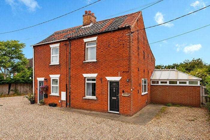 2 Bedroom Semi-Detached House For Sale In Buckenham Road, Attleborough, Norfolk, NR17
