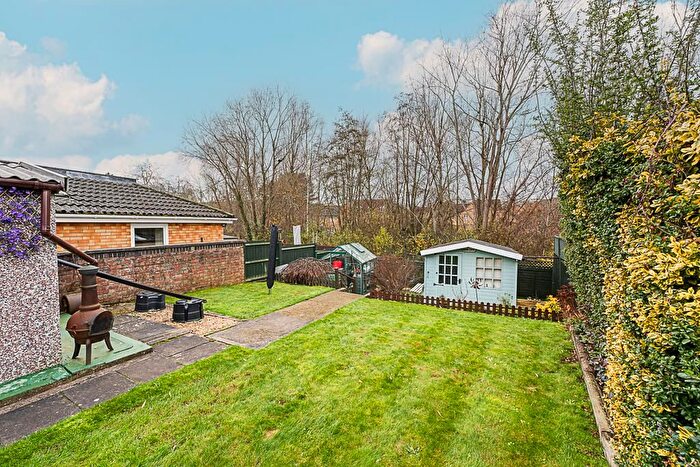 2 Bedroom Semi-Detached Bungalow For Sale In Severn Way, Kettering, NN16