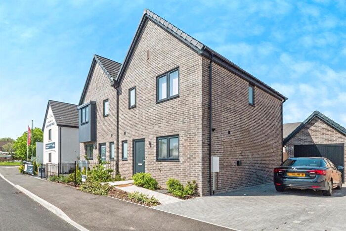 3 Bedroom Semi-Detached House For Sale In Celtic Rise, Weymouth, DT3