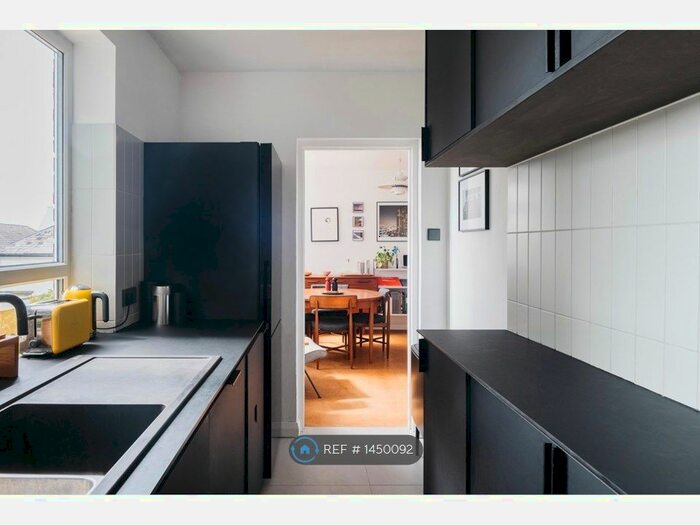 2 Bedroom Flat To Rent In Honor Oak Road, London, SE23